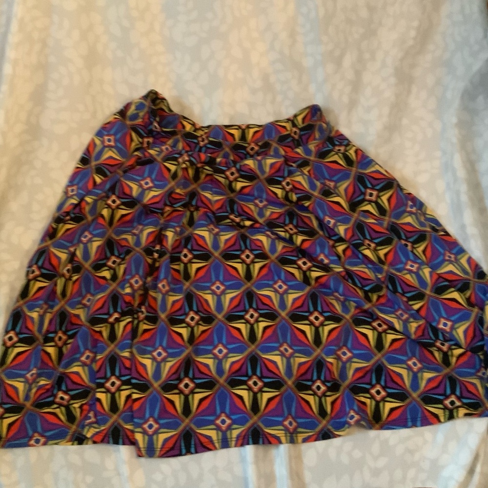 NWOT LuLaRoe Multi color Geometric Madison Skirt Has Pockets 2XL